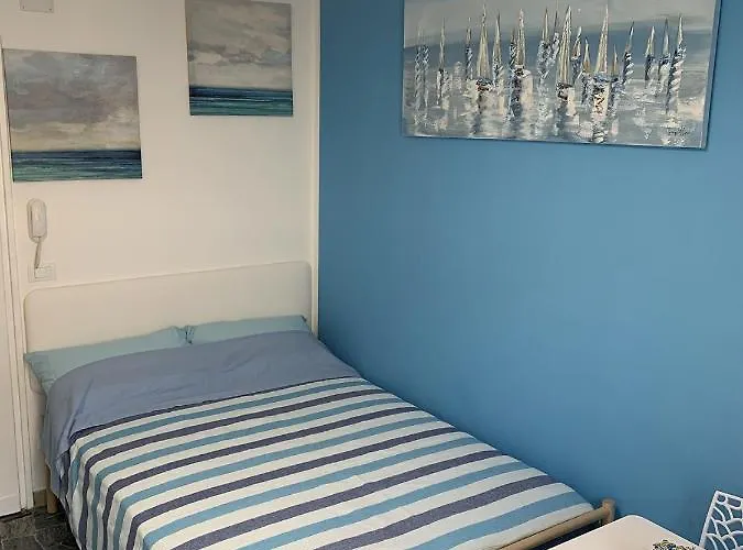 Apartment Indipendent Blue Ferrara